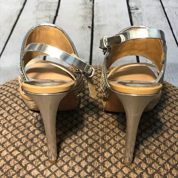 9 NWOB COACH NUDE COLORED SANDALS new - Picture 4 of 6